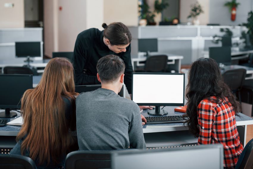 Fundação Santander apoia formação a 500 professores