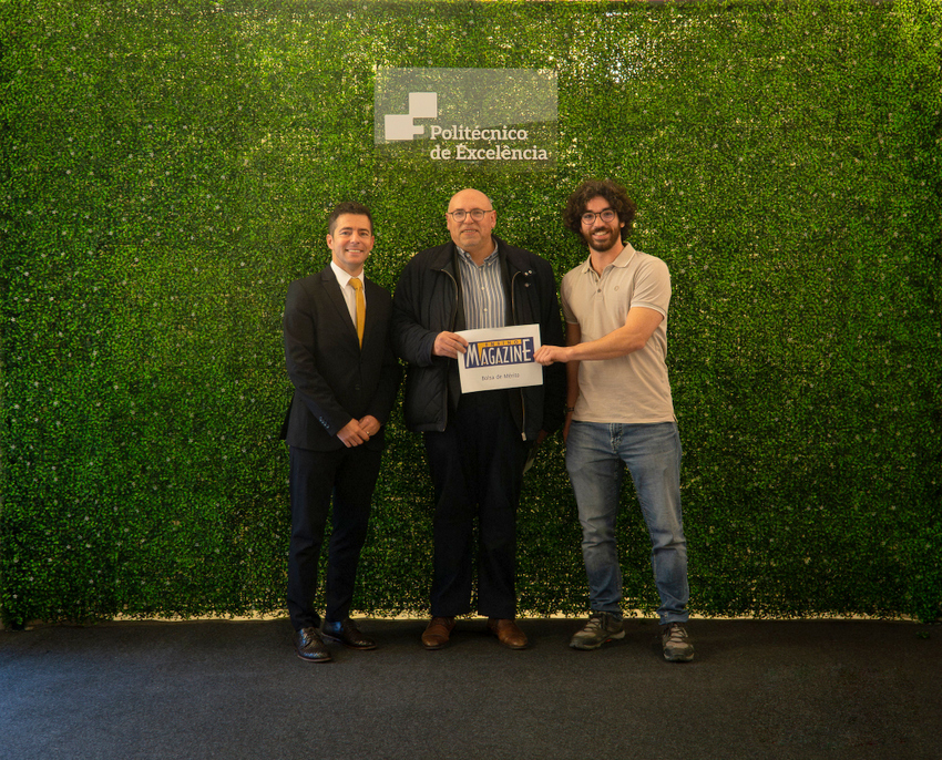 Ensino Magazine entrega bolsa e recebe distinção “Parceiro de Excelência”