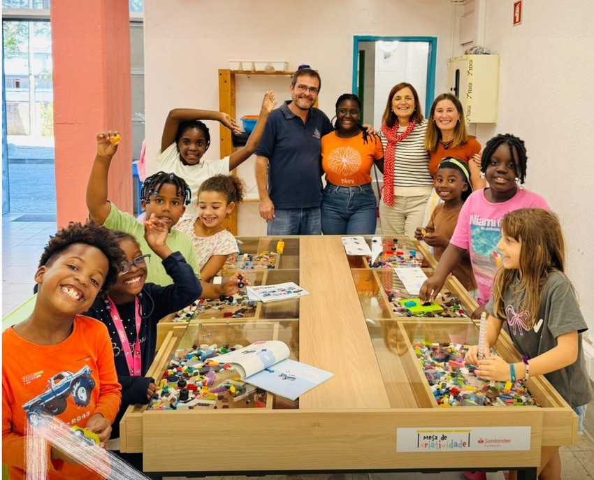 Centro Padre Amadeu Pinto: Mesa da Criatividade para os mais novos