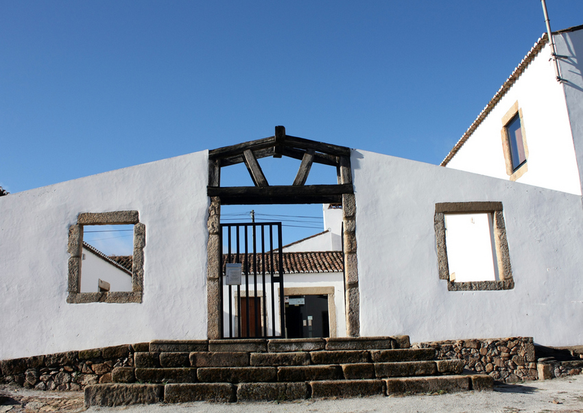 Arqueólogos descobrem nova sepultura na cidade romana de Ammaia em Marvão