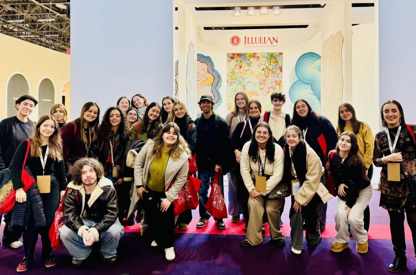 Estudantes da Esart na Feira de Paris